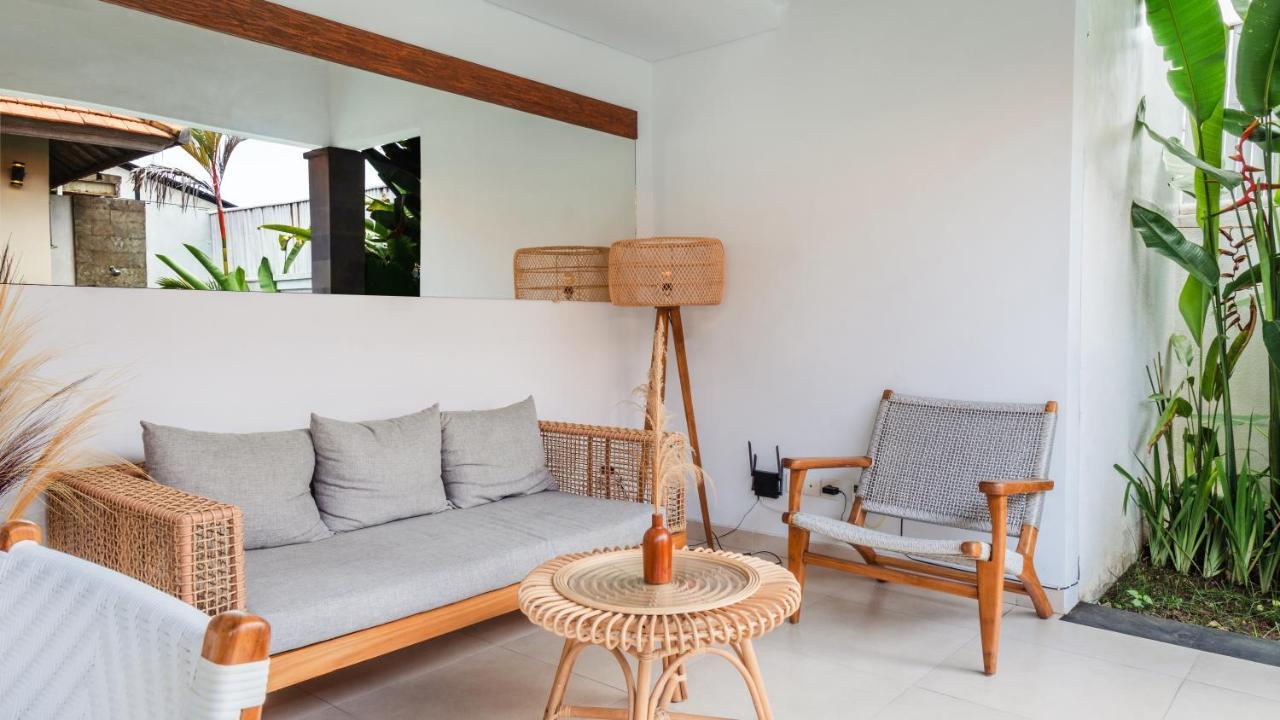 Cosy And Cheerful 2 Bedroom Villa 5Mins To Finns Canggu  Bagian luar foto