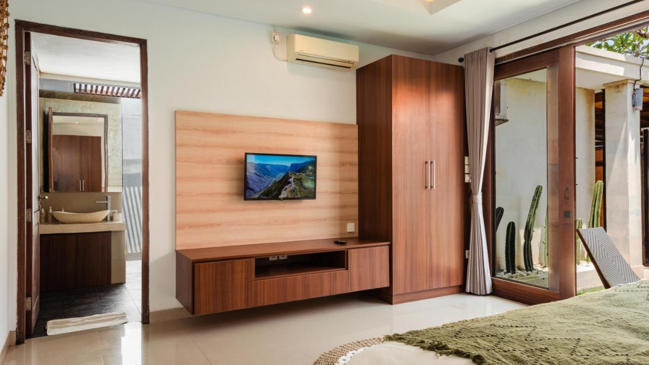Cosy And Cheerful 2 Bedroom Villa 5Mins To Finns Canggu  Bagian luar foto